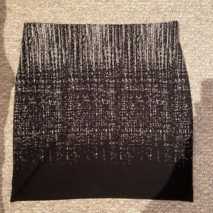 Women skirt size XL never worn